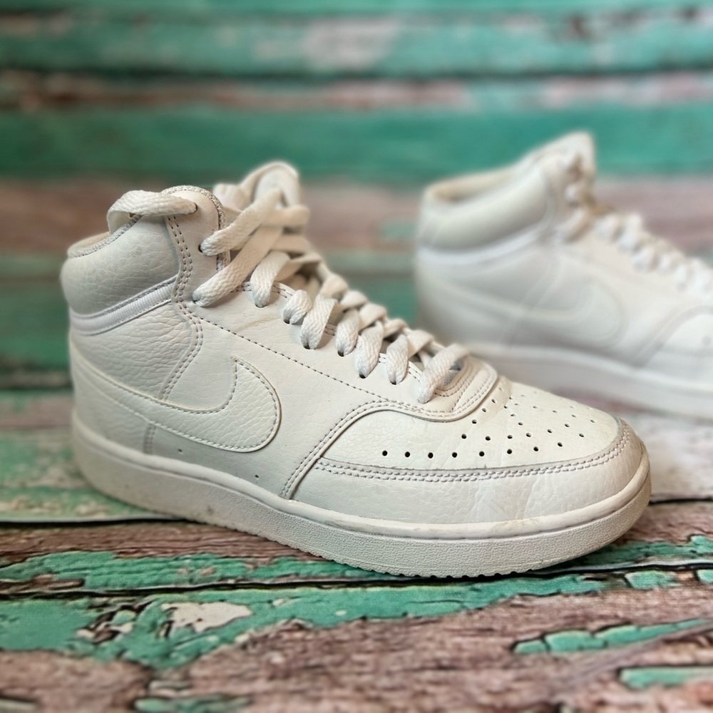 Womens Nike High-Tops!